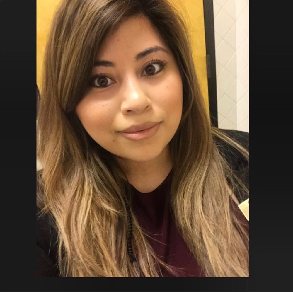 Meet your Posher, Lesly